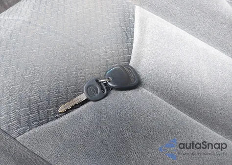 2003 Chevrolet Avalanche 1500 K1500 из США, поврежденный, VIN 3GNEK13T63G332804